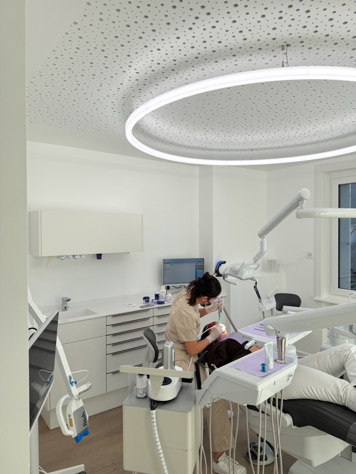 Unsere Zahnarztpraxis - 9